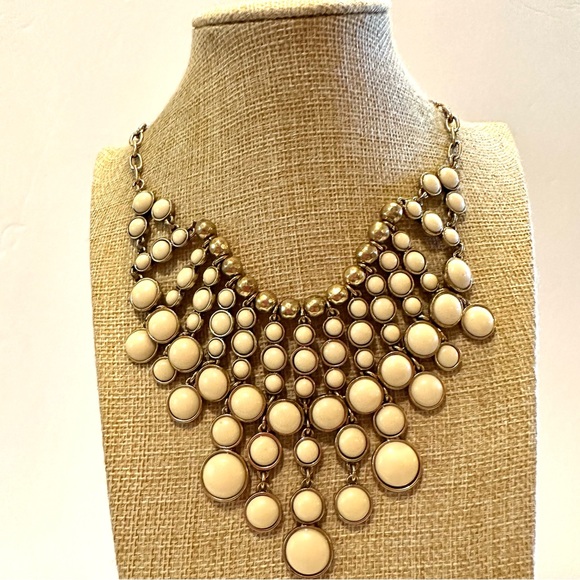 Lucky Brand Statement Bib Necklace antiqued gold tone w/ ivory / cream cabochons - Picture 3 of 13